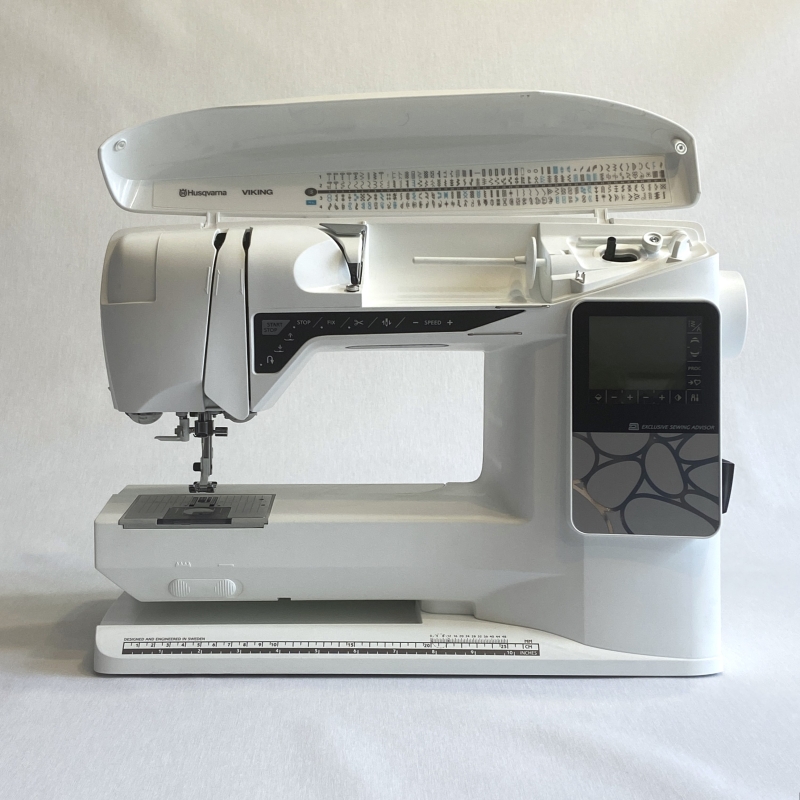 Machine à coudre Opal 690Q Husvarna