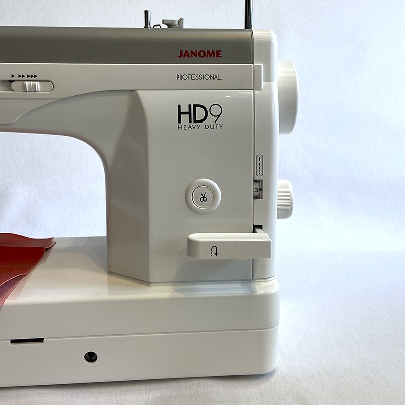 machine à coudre Janome HD9