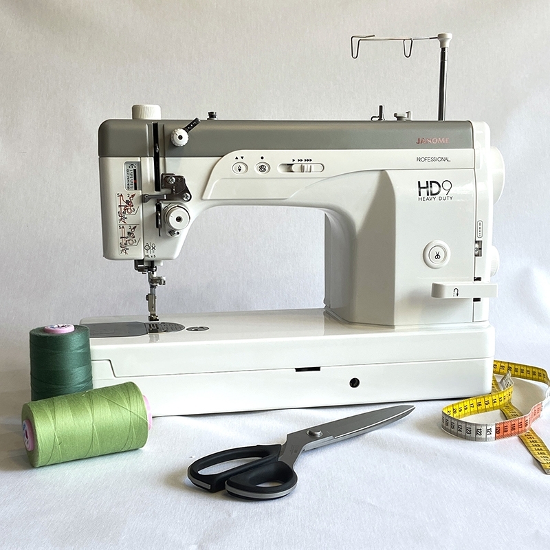 machine à coudre Janome HD9