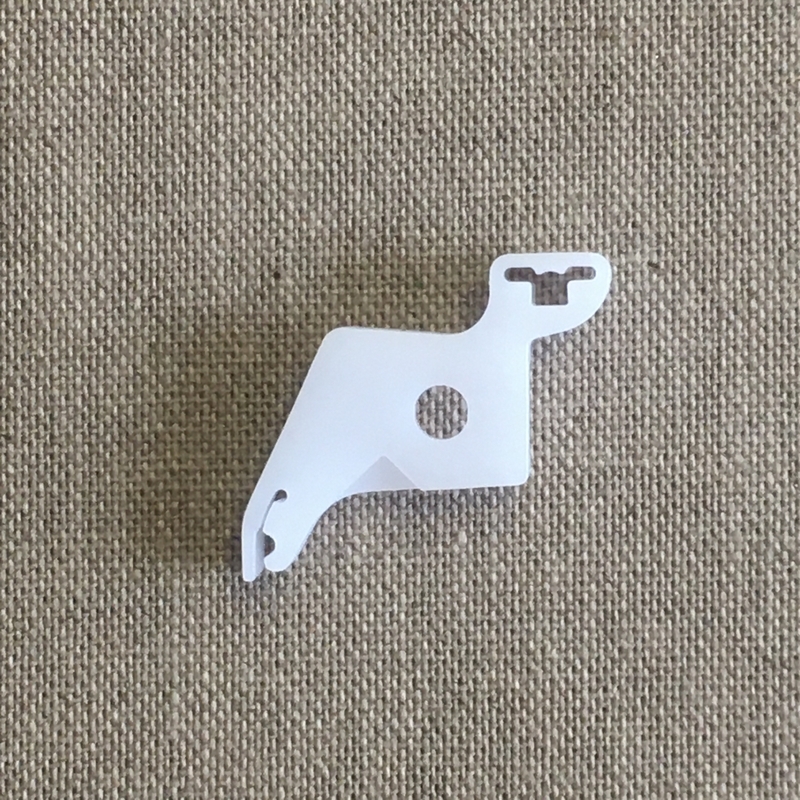 attache pied de biche husqvarna