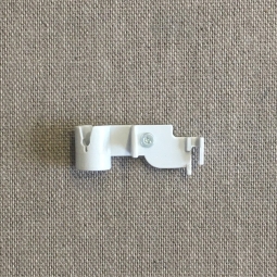 Enfile aiguille pour machine a coudreHusqvarna Emerald 116 et Emerald 118