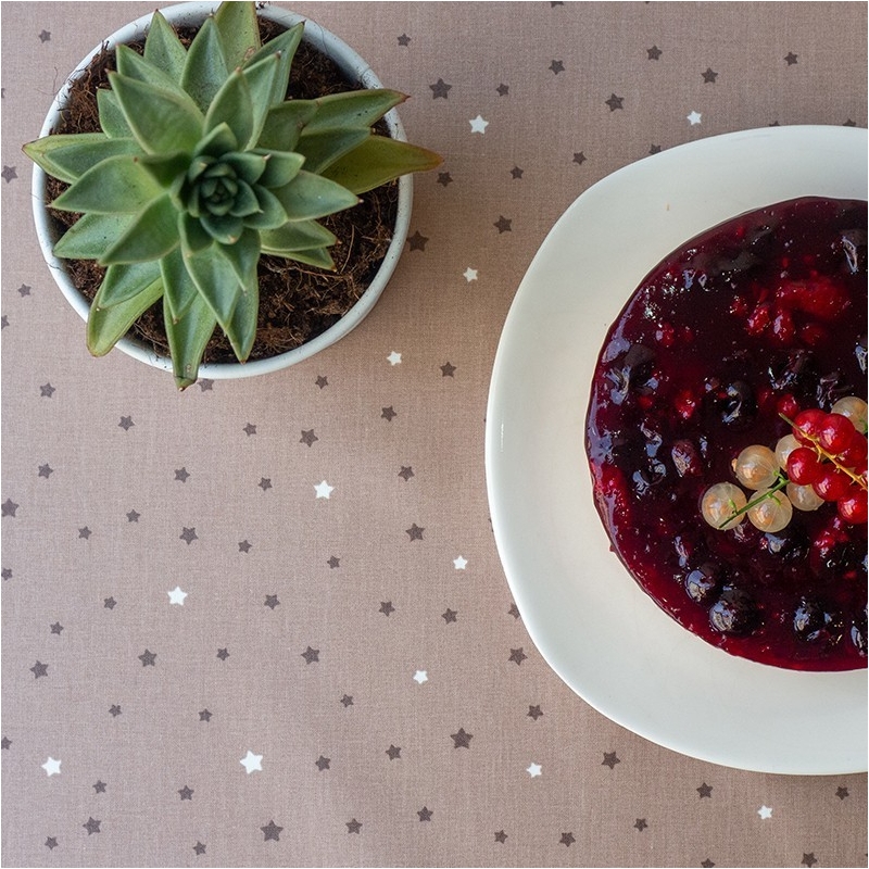 Tissu en coton enduit Etoiles taupe taupe