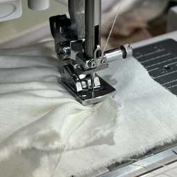 Pied fronceur Janome 7mm