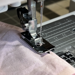 Pied ourlet invisible Janome 7mm