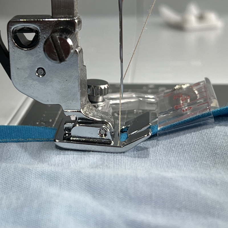 Pied pose biais réglable Janome 9mm