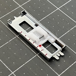 Pied boutonnière 4 étapes Janome 5mm