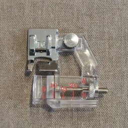 Pied pose biais réglable Janome 7mm