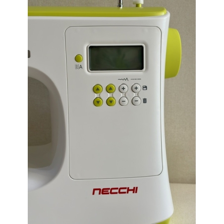 Machine à coudre Necchi NC-102D