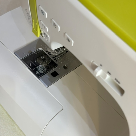 machine à coudre électronique