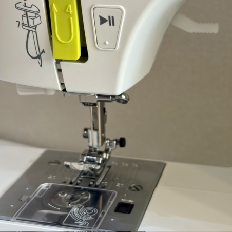 machine à coudre électronique