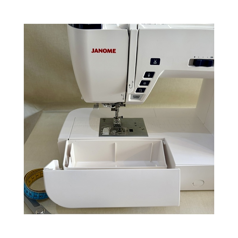Machine à coudre Janome Skyline S3 Anniversary Edition