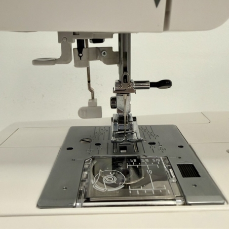 Machine à coudre Sewist 725 Janome