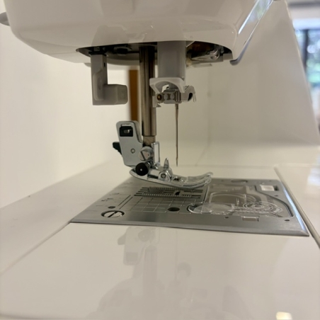 Machine à coudre HZL-G220 Juki