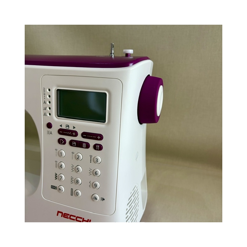 Machine à coudre Necchi NC-204D