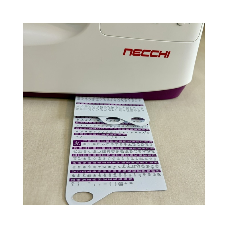 Machine à coudre Necchi NC-204D