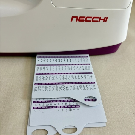 Machine à coudre Necchi NC-204D