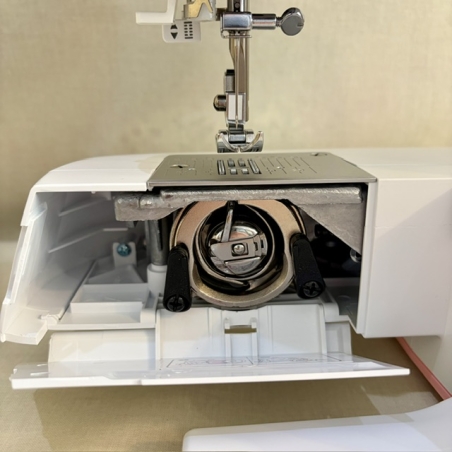 Machine à coudre K-132D