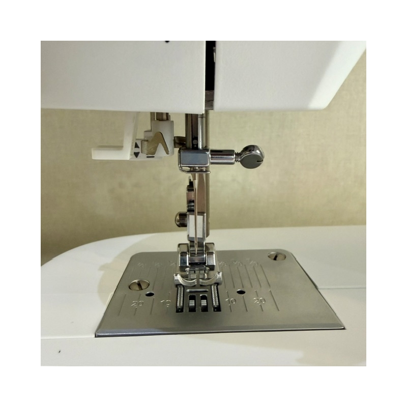 Machine à coudre K-132D